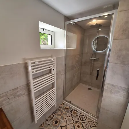 Holiday home Le P'tit Benete Russy